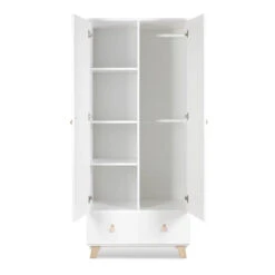 Babykamer Romy: Ledikant, Commode & 2-Deurskast 7 Babykamer Romy: Ledikant, Commode & 2-Deurskast -babybenodigdheden 2 deurskast romy 4