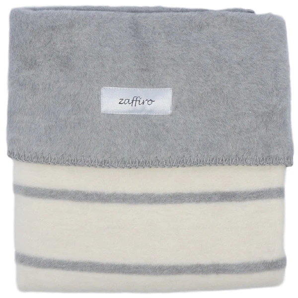 Zaffiro Grijs & Ecru Gestreept 100 x 150 cm Ledikantdeken 15366 Zaffiro Grijs & Ecru Gestreept 100 X 150 Cm Ledikantdeken 15366 -babybenodigdheden 23481 grijsecrustrependeken