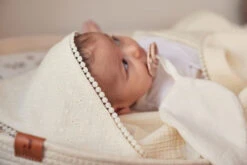 Jollein Embroidery Ivory 75 X 75 Cm Badcape 530-836-66069 -babybenodigdheden Jollein Embroidery Ivory 75 x 75 cm Badcape 530 836 66069.6