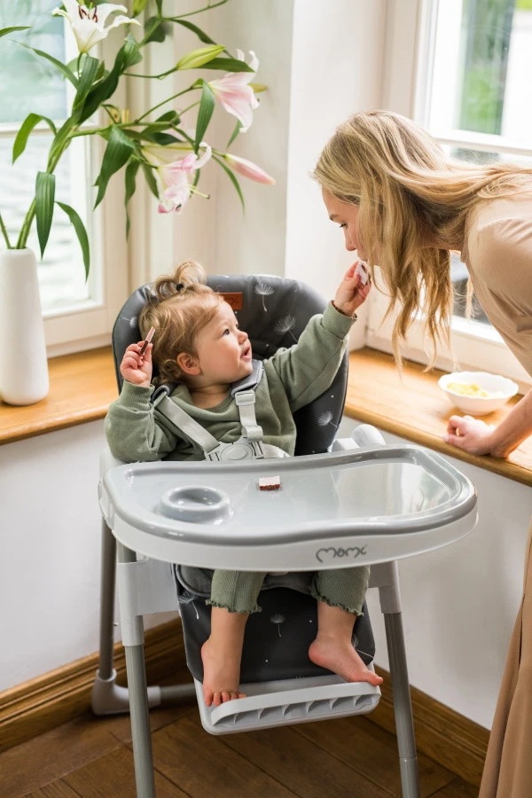 Momi Yumtis Dark Grey Kinderstoel KRKA00001 Momi Yumtis Dark Grey Kinderstoel KRKA00001 -babybenodigdheden Momi Yumtis 1