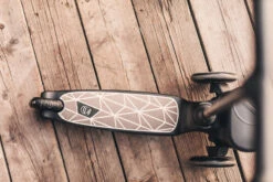 Scoot And Ride Brown Lines Highwaykick 2 Step SR-96526 -babybenodigdheden Scoot and Ride Brown Lines Highwaykick 2 Step SR 96526 .sfeer 4