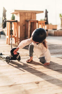 Scoot And Ride Zebra Highwaykick 2 Step SR-96523 -babybenodigdheden Scoot and Ride Zebra Highwaykick 2 Step SR 96523 .sfeer 1