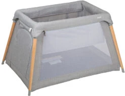 Babygo Groovy Grijs Campingbedje Incl. Bodemverhoger 4551 -babybenodigdheden babygo groovy grijs campingbedje incl. bodemverhoger