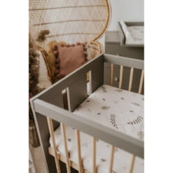 Babykamer Bo: Ledikant, Commode En 2-Deurskast -babybenodigdheden babykamer bo 3 1 1