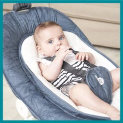 Babymoov Swoon Motion Blue Petal Babyschommel A055019 9 Babymoov Swoon Motion Blue Petal Babyschommel A055019 -babybenodigdheden babymoov swoon motion blue petal babyschommel a055019 9