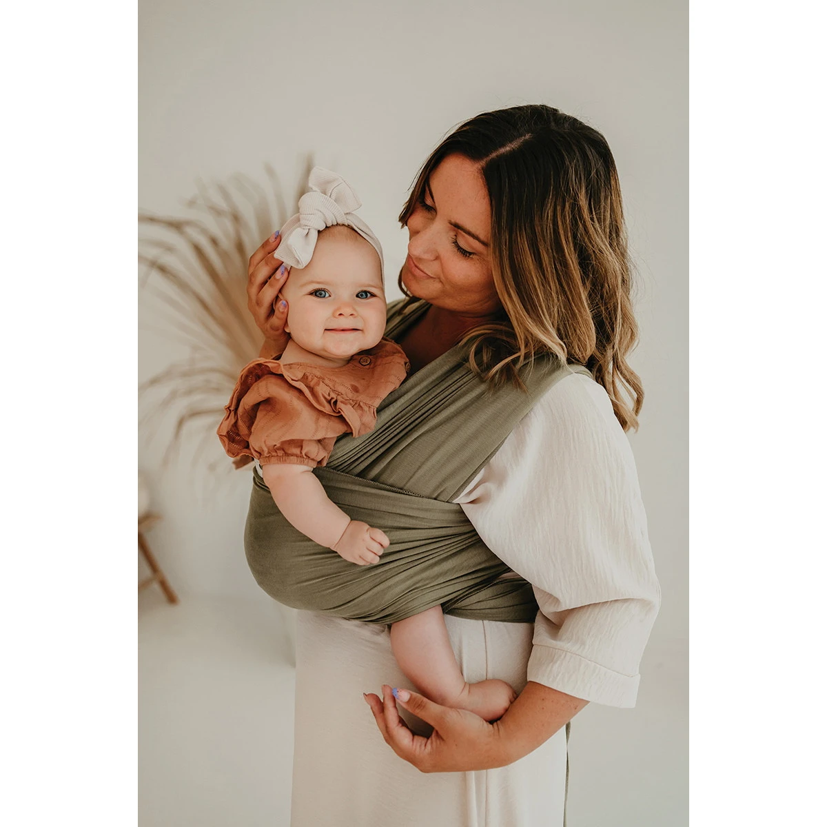 Babylonia Tricot-Slen Bamboo Khaki Green Draagdoek BDDTSB_1_707 Babylonia Tricot-Slen Bamboo Khaki Green Draagdoek BDDTSB_1_707 -babybenodigdheden bddtsb 707 01 lr