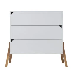 Bellamy Lotta Snow Babykamer: Ledikant/Juniorbed, Commode En 2-Deurskast 9 Bellamy Lotta Snow Babykamer: Ledikant/Juniorbed, Commode En 2-Deurskast -babybenodigdheden bellamy lotta snow commode lobikomo 1 2