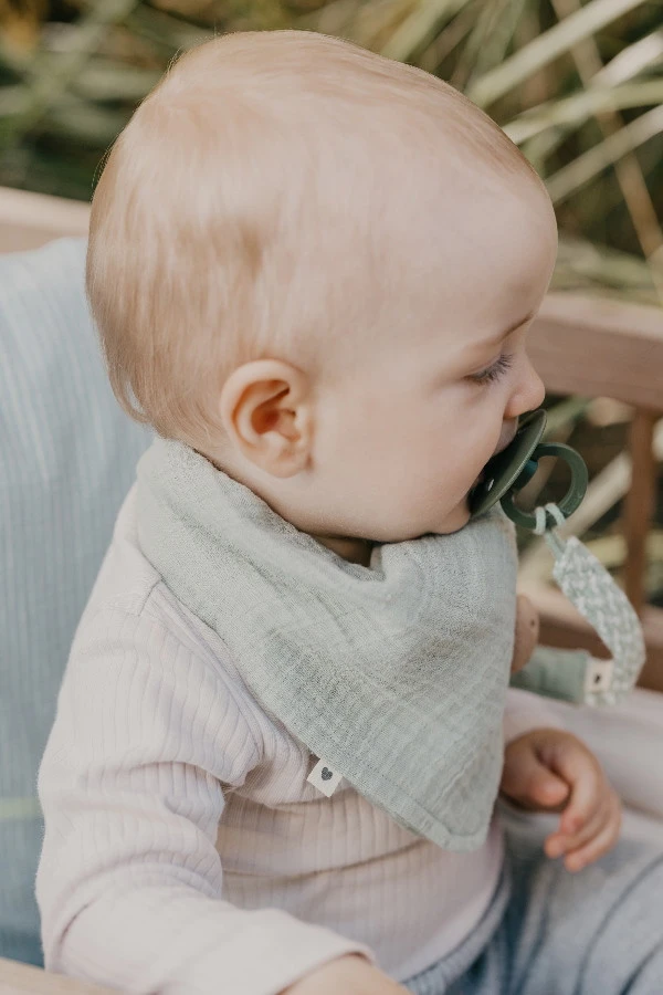 Bibs Petrol/Baby Blue Fopspeenkoord 9401103 Bibs Petrol/Baby Blue Fopspeenkoord 9401103 -babybenodigdheden bibs fopspeenkoord