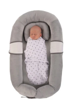 Bo Jungle B-Wrap Grey Feathers Small Wikkeldeken B172300 -babybenodigdheden bo jungle b wrap grey feathers small wikkeldeken b172300 4