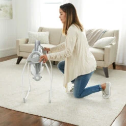 Bright Starts Ingenuity Comfort2Go Portable Swing Cuddle Lamb Babyschommel K12184 -babybenodigdheden cuddle lamb babyschommel4