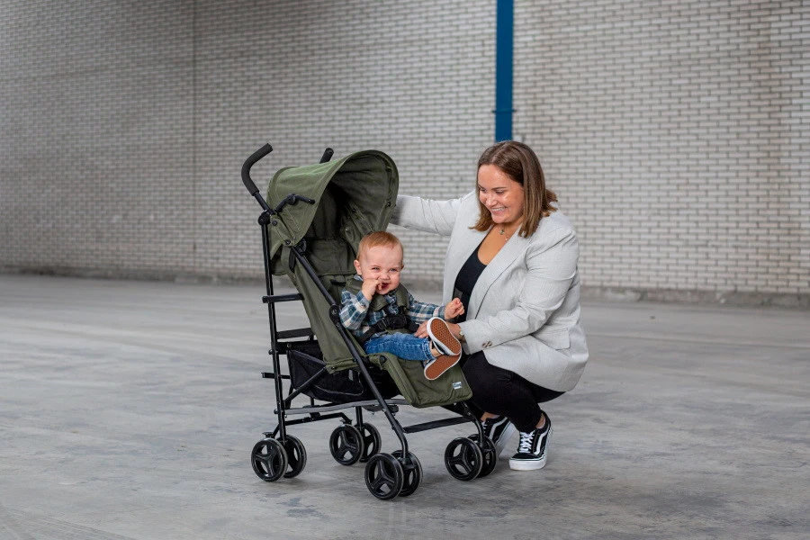 Ding GoGo Grey Multi Standen Buggy DI-161707 Ding GoGo Grey Multi Standen Buggy DI-161707 -babybenodigdheden di 161709 lifestyle 01a 2