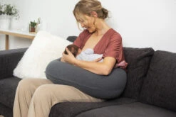 Doomoo Buddy Classic Anthracite Voedingskussen B12 -babybenodigdheden doomoo buddy classic anthracite voedingskussen b12 21