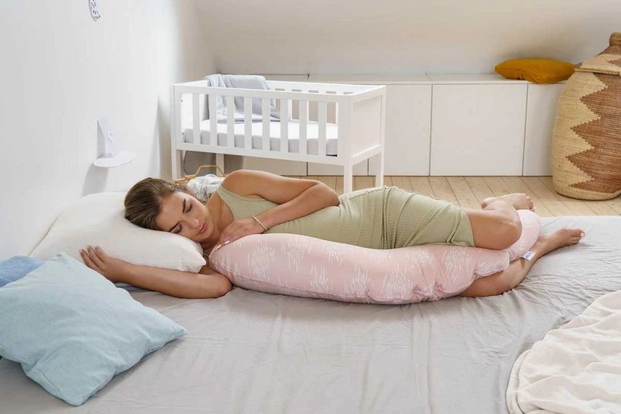 Doomoo Buddy Misty Pink Voedingskussen B61 Doomoo Buddy Misty Pink Voedingskussen B61 -babybenodigdheden doomoo buddy misty pink voedingskussen b61 2