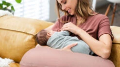 Doomoo Comfy Big Tetra Pink Voedingskussen 35 001 022 -babybenodigdheden doomoo comfy big tetra pink voedingskussen 35 001 022 6