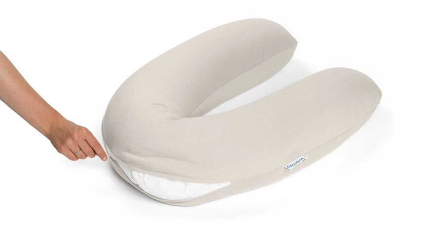 Doomoo Buddy Tetra Jersey Sand Voedingskussenhoes BC B83 Doomoo Buddy Tetra Jersey Sand Voedingskussenhoes BC B83 -babybenodigdheden doomoo packshot buddy b83 tetrajersey sand zipper dsc07370 copie