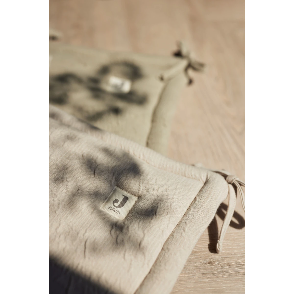 Jollein Soft Waves Olive Green 30 X 180 Cm Bedbumper 004-895-67052 -babybenodigdheden jollein soft waves olive green 30 x 180 cm bedbumper 004 895 67052 1