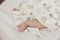 Jollein Wild Flowers 75 X 75 Cm Badcape 534-836-66098 -babybenodigdheden jollein wild flowers 75 x 75 cm badcape 534 836 66098 8