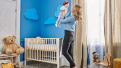 Kinderkraft Mia Wit Ledikant KKHMIAWHT0000 -babybenodigdheden kinderkraft mia grijs ledikant incl. matras kkhmiagry000m 16 2
