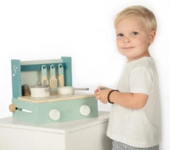 Label Label Groen Houten Kookstel LLWT-24760 4 Label Label Groen Houten Kookstel LLWT-24760 -babybenodigdheden label label groen houten kookstel llwt 24760 2