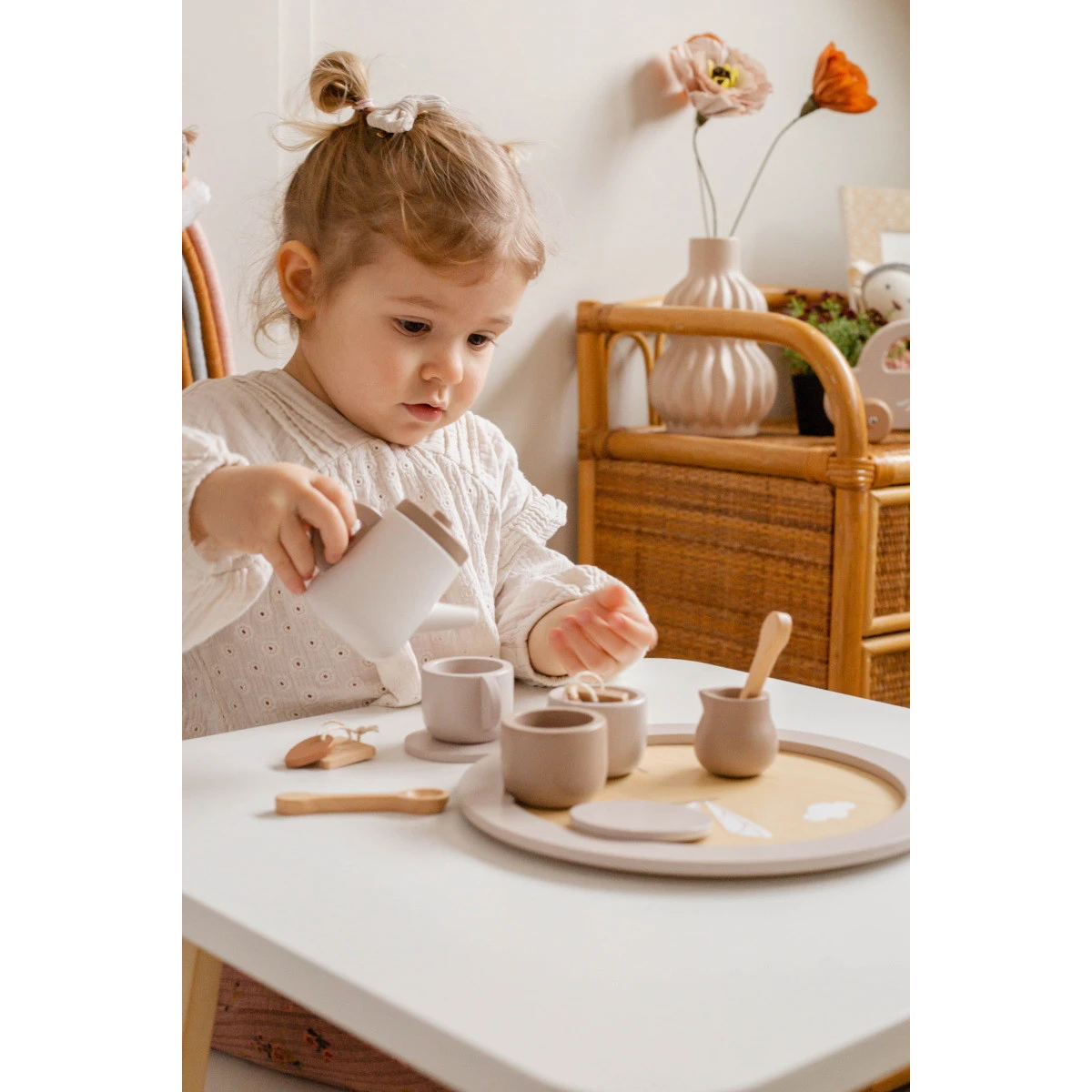 Label Label Nougat Houten Theeservies Set LLWT-37117 Label Label Nougat Houten Theeservies Set LLWT-37117 -babybenodigdheden label label nougat houten theeset 1