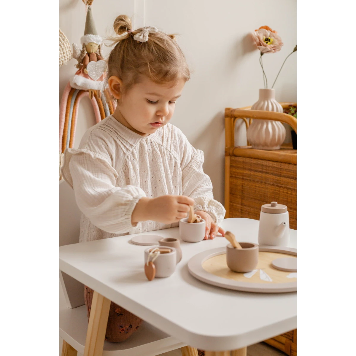 Label Label Nougat Houten Theeservies Set LLWT-37117 Label Label Nougat Houten Theeservies Set LLWT-37117 -babybenodigdheden label label nougat houten theeset 2