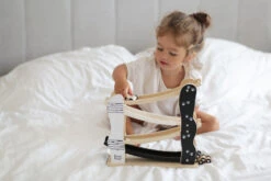 Label Label Roze Houten Autobaan LLWT-25125 -babybenodigdheden label label zwart wit houten autobaan llwt 25453 1 2