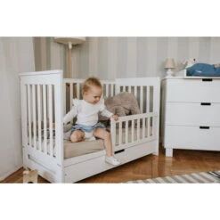 Babykamer Lieke Wit: Ledikant & Commode -babybenodigdheden ledikant lieke wit 60x120 cm 12