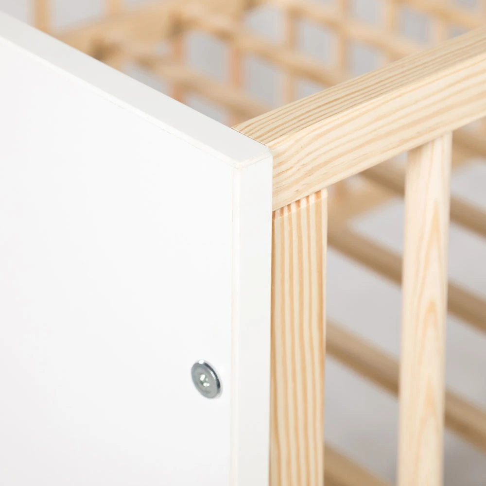 Babykamer Milly: Ledikant & Commode Babykamer Milly: Ledikant & Commode -babybenodigdheden