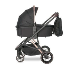 Lorelli Aria Black 3-in-1 Kinderwagen Incl. Autostoel 1002177-2352 4 Lorelli Aria Black 3-in-1 Kinderwagen Incl. Autostoel 1002177-2352 -babybenodigdheden lorelli aria black 3 in 1 combi 1002177 2352 2