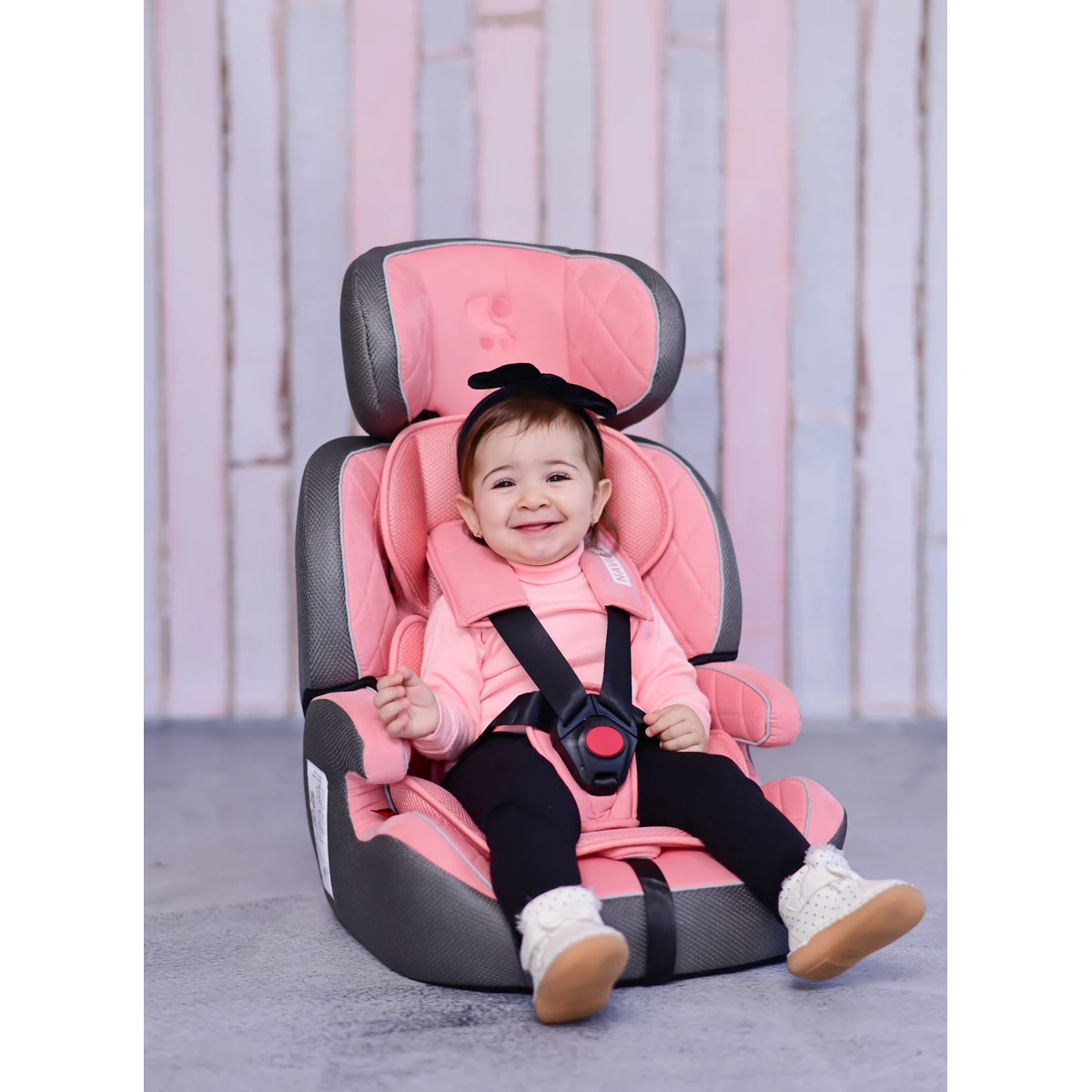 Lorelli Navigator Black 9-36 kg Autostoel 1007090-2305 Lorelli Navigator Black 9-36 Kg Autostoel 1007090-2305 -babybenodigdheden lorelli navigator sfeer 2 2