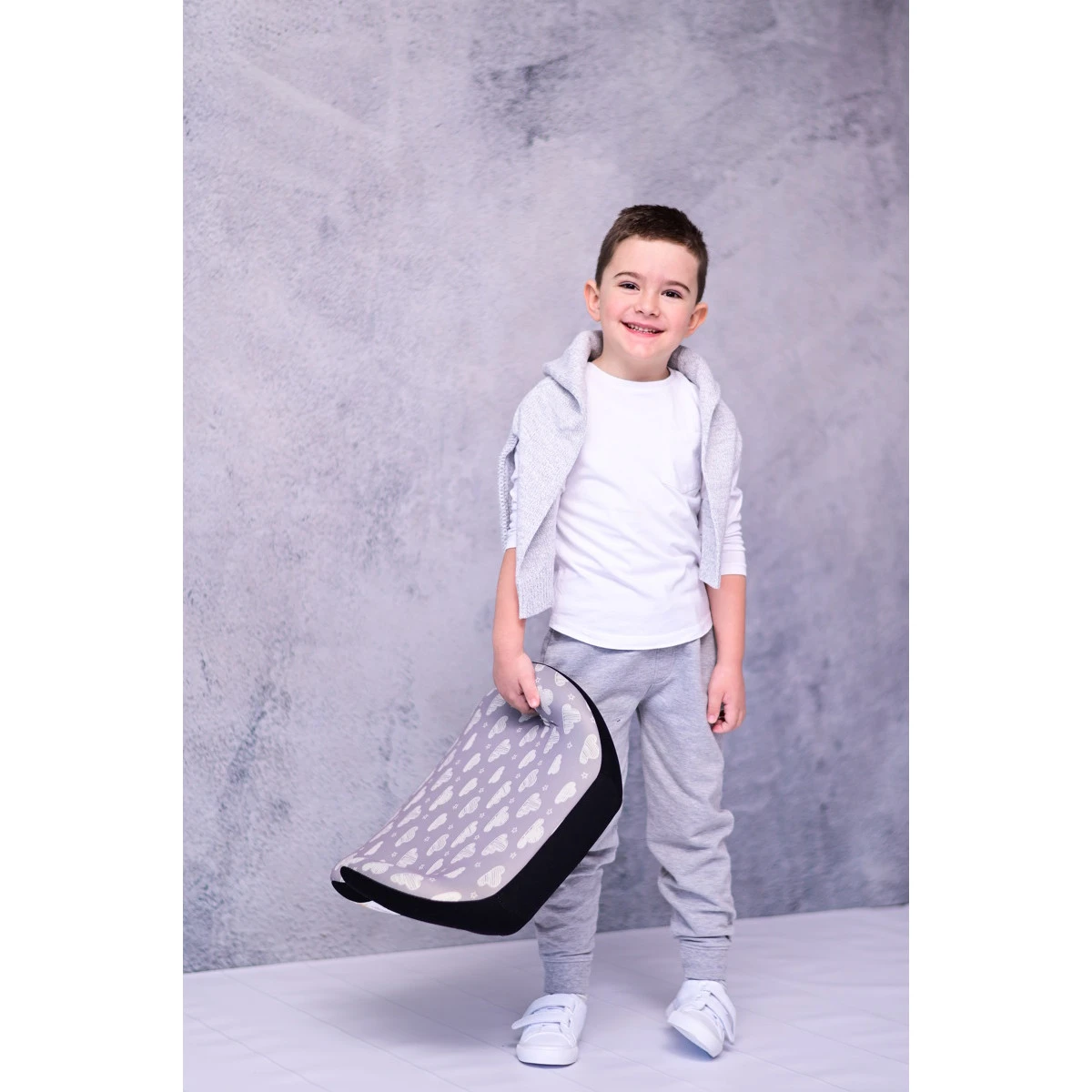 Lorelli Orion Black Cosmos 22-36 kg Booster 1007136-2345 Lorelli Orion Black Cosmos 22-36 Kg Booster 1007136-2345 -babybenodigdheden lorelli orion 22 36 kg booster sfeer 4