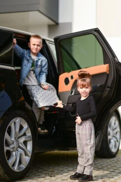 Lorelli Sirius Beige 22-36 Kg Isofix Booster 1007147-2059 5 Lorelli Sirius Beige 22-36 Kg Isofix Booster 1007147-2059 -babybenodigdheden lorelli sirius grey crowns 22 36 kg isofix booster 1007147 2094 4 1920x1920