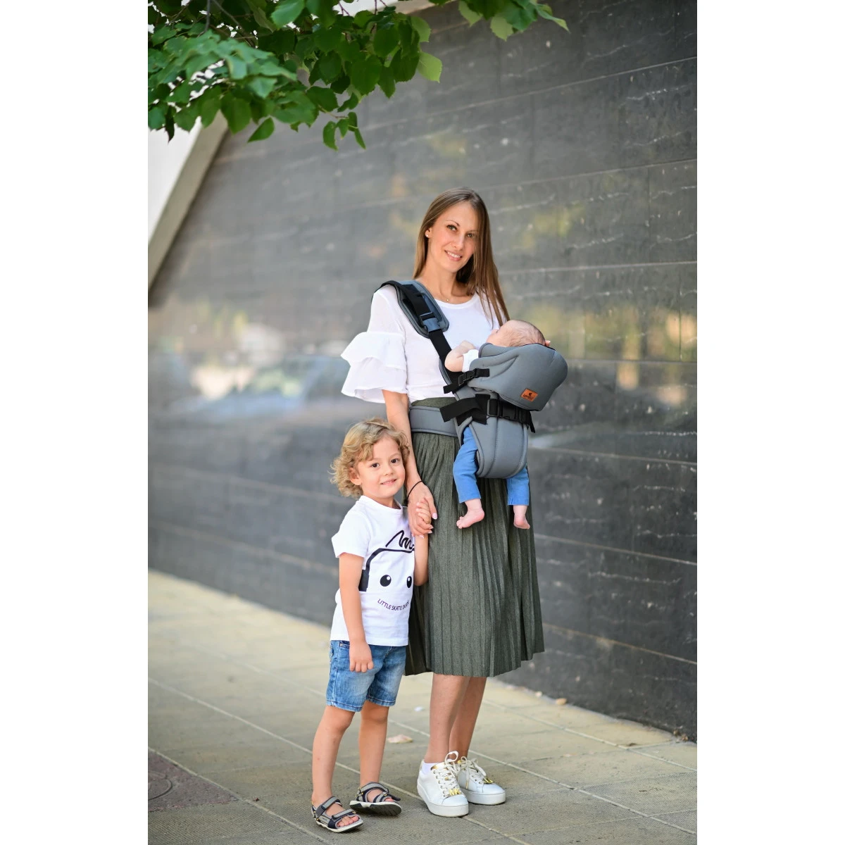 Lorelli Weekend Grey Draagzak 1001011-0005 Lorelli Weekend Grey Draagzak 1001011-0005 -babybenodigdheden lorelli weekend grey draagzak 1001011 0005 lifestyle 1