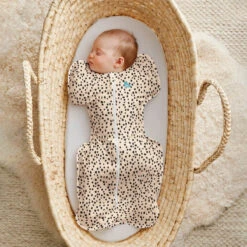 Love To Dream Swaddle Up 1.0 Animal Beige Small 3-6 Kg Inbakerslaapzak L1001252BGES -babybenodigdheden love to dream swaddle up 1.0 animal beige 2