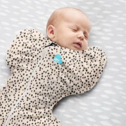 Love To Dream Swaddle Up 1.0 Animal Beige Medium 6-8.5 Kg Inbakerslaapzak L1001252BGEM -babybenodigdheden love to dream swaddle up 1.0 animal beige 3 1