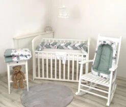 MamaLoes Amy Animal Forest Green Omkeerbaar Babynest 81899 -babybenodigdheden mamaloes amy animal forest boxkleed en babynest 1