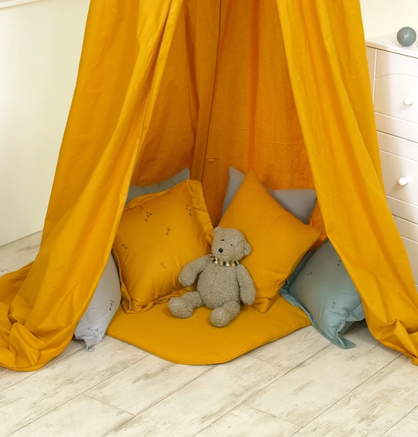 MamaLoes Amy Pure Okergeel Klamboe 80076 MamaLoes Amy Pure Okergeel Klamboe 80076 -babybenodigdheden mamaloes amy pure okergeel klamboe 80076 1