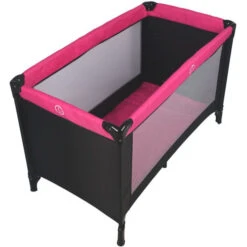 Ding Basic Pink Campingbedje -babybenodigdheden mamaloes basic campingbed roze schuin boven 1
