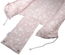 MamaLoes Botanical Animals Roze Babynest 5 MamaLoes Botanical Animals Roze Babynest -babybenodigdheden mamaloes botanical animals roze babynest 4