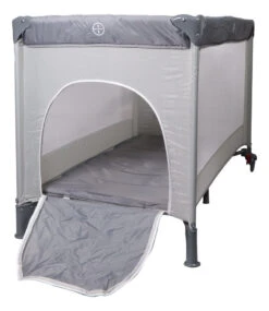 Ding Deluxe Grey Campingbedje Incl. Bodemverhoger 11 Ding Deluxe Grey Campingbedje Incl. Bodemverhoger -babybenodigdheden mamaloes ding deluxe grey campingbedje incl. bodemverhoger 8