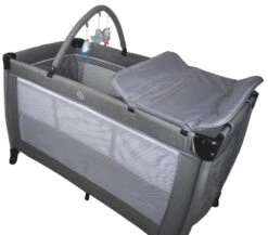 Ding Estilo Melee Grey Ledikant En Reisbedje -babybenodigdheden mamaloes estilo m lee grey ledikant en reisbedje 2