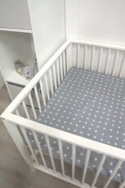 MamaLoes Grey/White Stars Boxdek W-388571 -babybenodigdheden mamaloes grey white stars boxdek w 388571 9