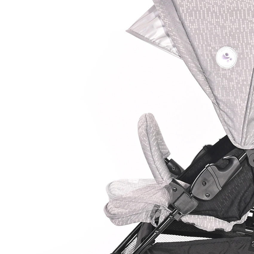 Lorelli Martina Cool Grey Wandelwagen 1002171-2386 Lorelli Martina Cool Grey Wandelwagen 1002171-2386 -babybenodigdheden martina adjustable footrest