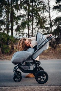 Momi Miya Grey Wandelwagen WOSP00032 -babybenodigdheden momi miya wandelwagen wosp00031 23