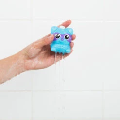 Playgro Rainy Raccoon Submarine Muzikaal Badspeeltje P4087629 -babybenodigdheden playgro rainy raccoon submarine muzikaal badspeeltje p4087629 014