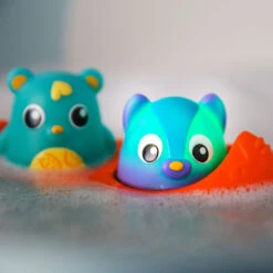 Playgro Safe To Paddle Light Up Canoe Badspeeltje P4087630 -babybenodigdheden playgro safe to paddle light up canoe badspeeltje p4087630 1