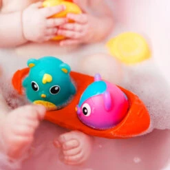 Playgro Safe To Paddle Light Up Canoe Badspeeltje P4087630 -babybenodigdheden playgro safe to paddle light up canoe badspeeltje p4087630 7