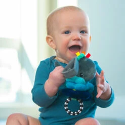 Sassy Walvis Buggyspeeltje S80362 3 Sassy Walvis Buggyspeeltje S80362 -babybenodigdheden sassy walvis buggyspeeltje s80362 2