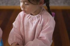 Silly Billyz Towel Navy Messy Eater Slab 18776 4 Silly Billyz Towel Navy Messy Eater Slab 18776 -babybenodigdheden silly billy slab sfeer 1 1