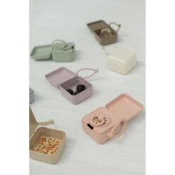 Bibs Ivory Speendoosje 4200216 -babybenodigdheden speendoosje sfeer 1